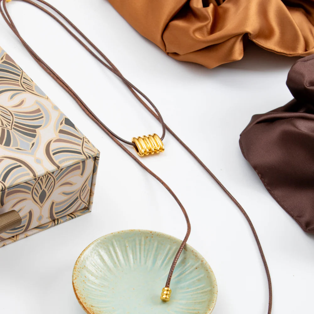 Queen of the Foxes Little Luxe Giftset | Pendant Cord Necklace