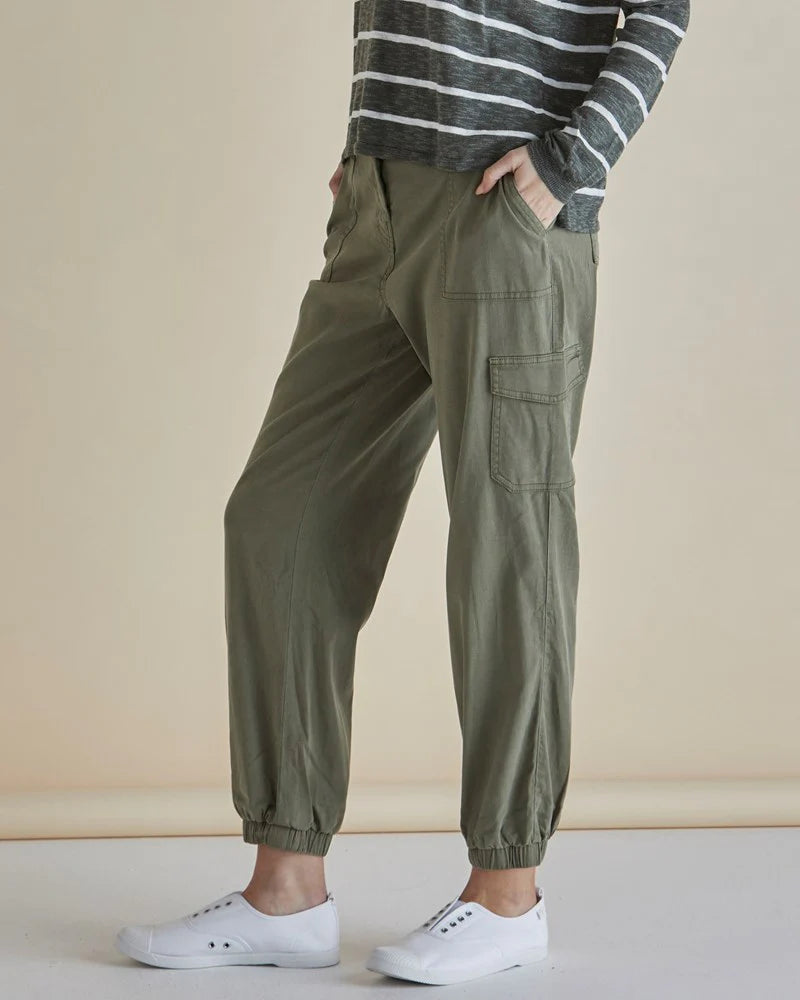 Betty Basics Lacey Lyocell Cargo Jogger | Khaki