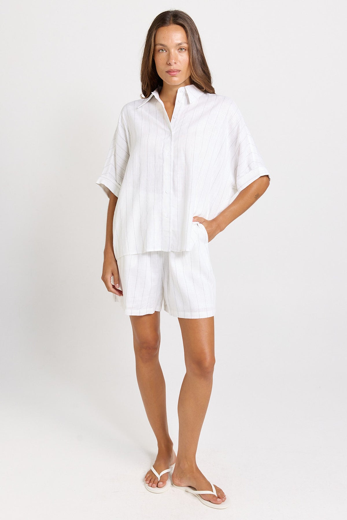 Betty Basics Palm Relax Shorts | White / Black White Stripe