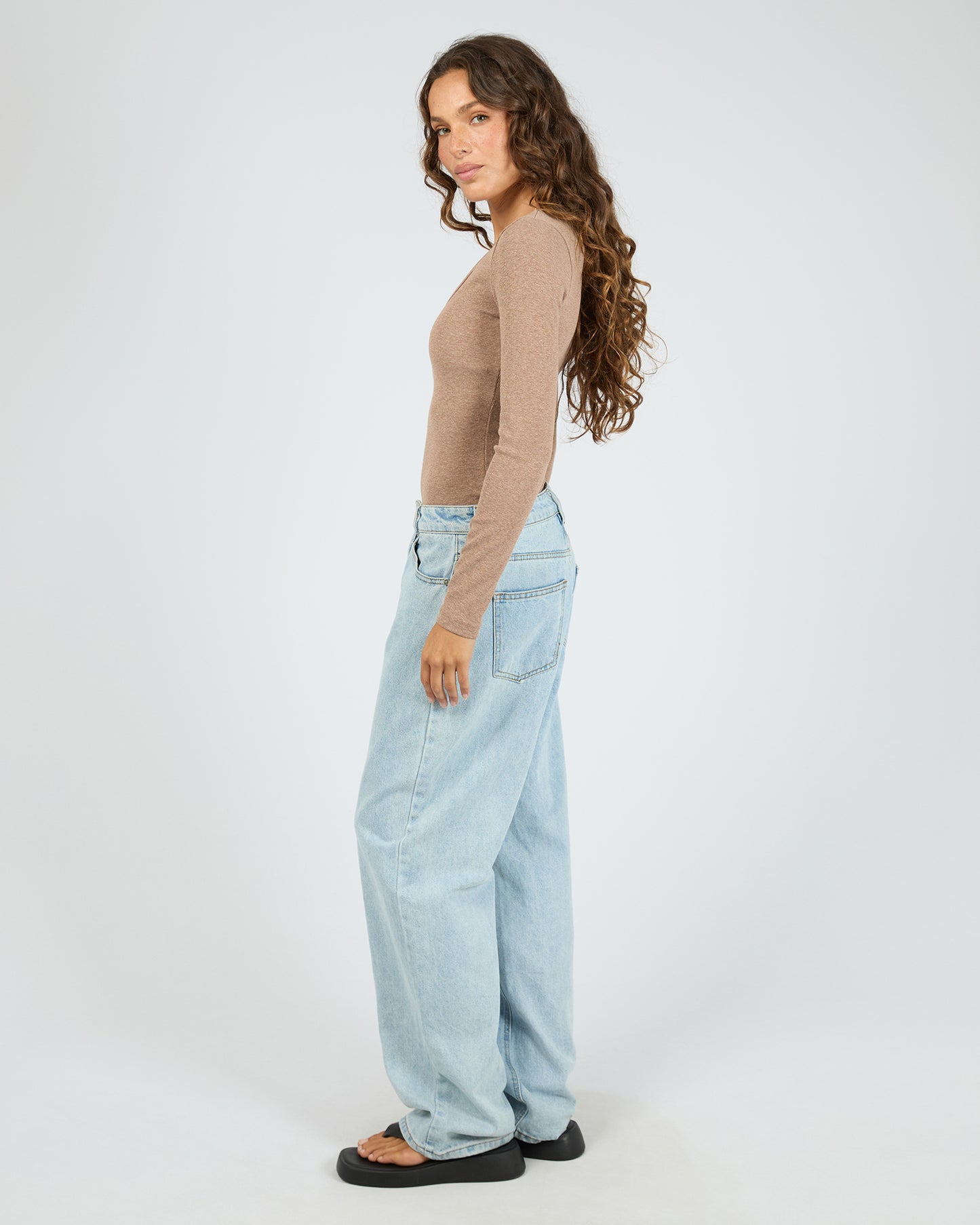 Silent Theory Sia Rib Long Sleeve Top | Brown
