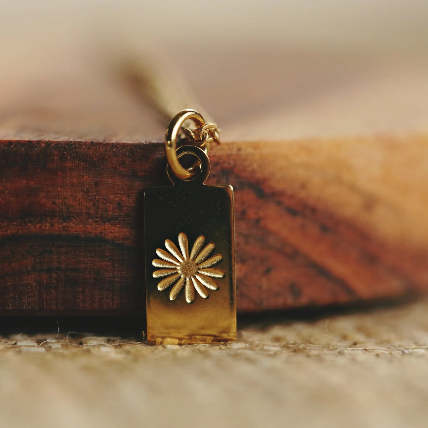 Katy B Etched Daisy Necklace