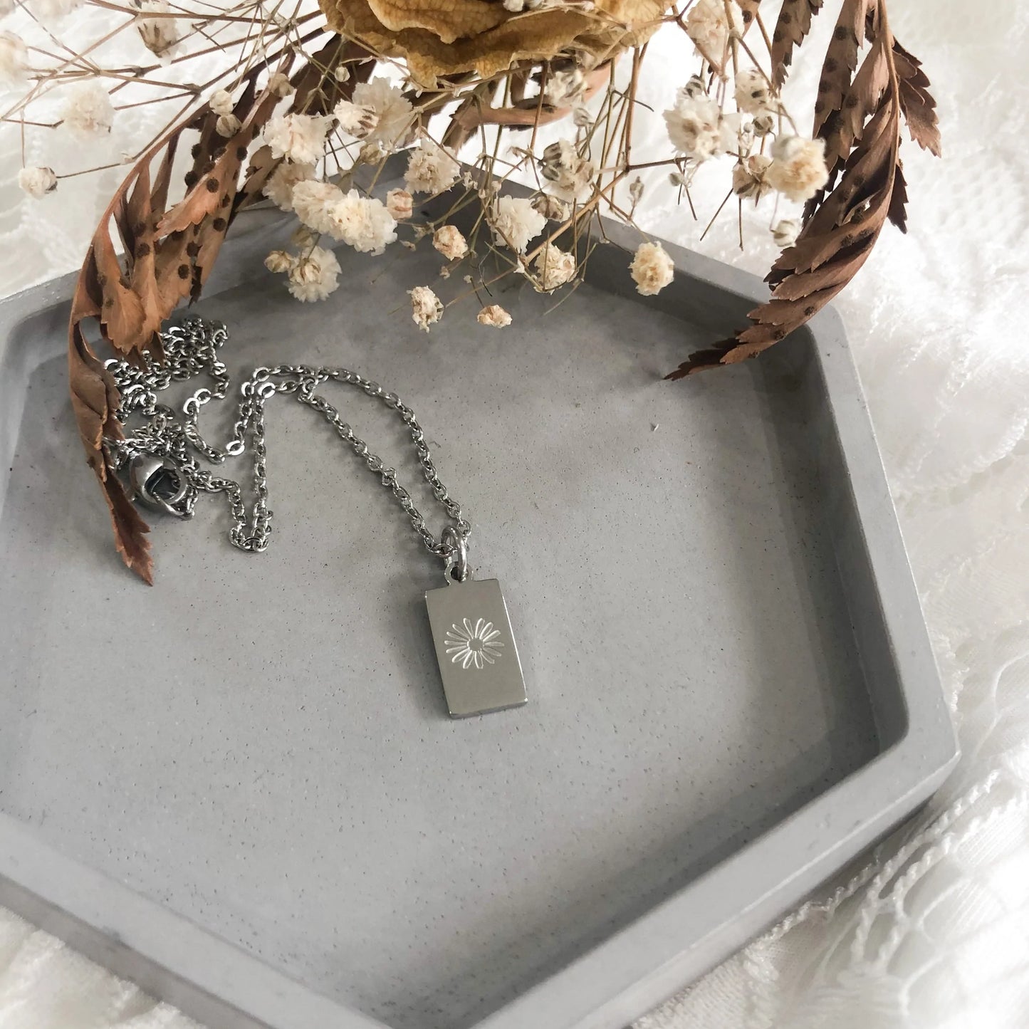Katy B Etched Daisy Necklace