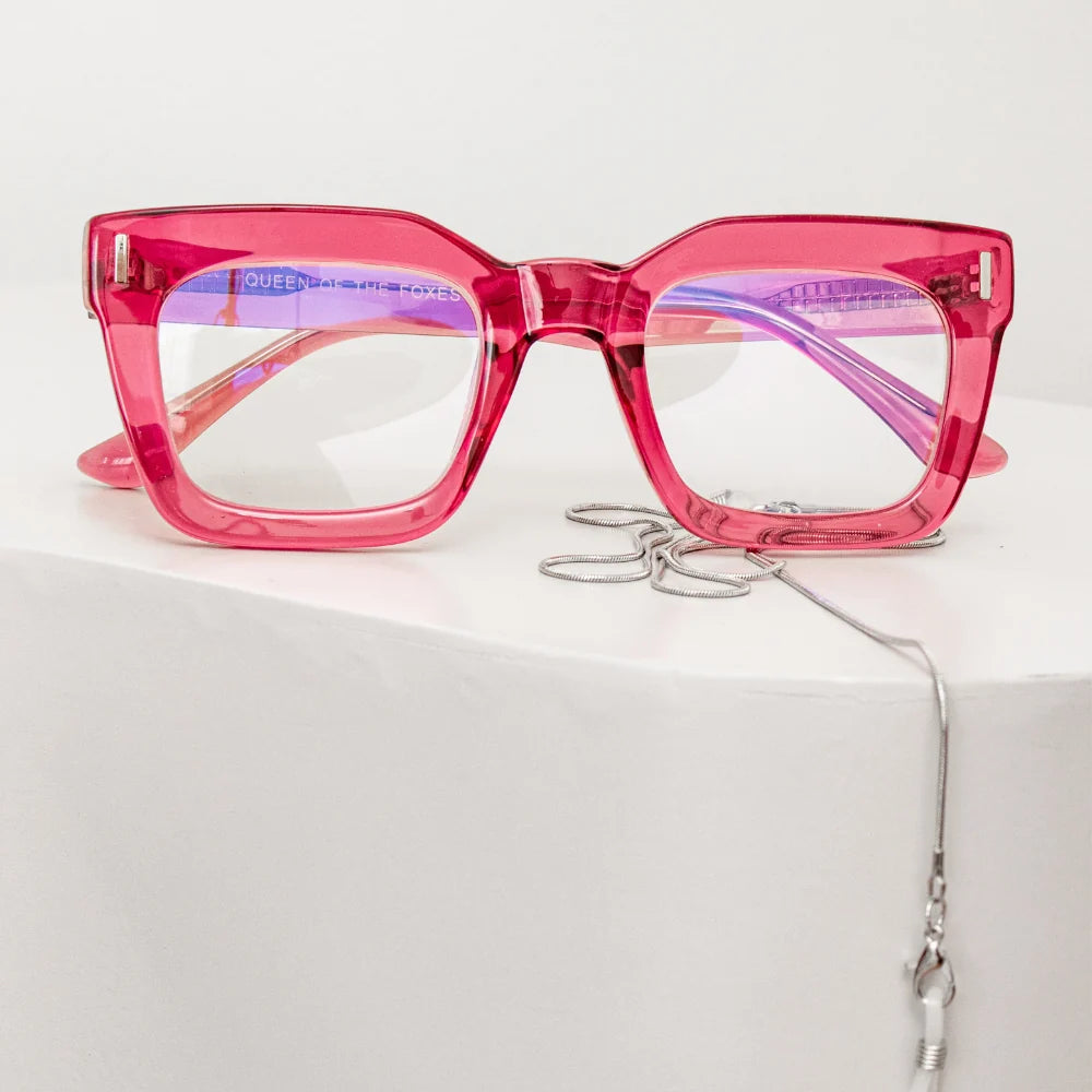 Queen of the Foxes Simple Glasses Chain