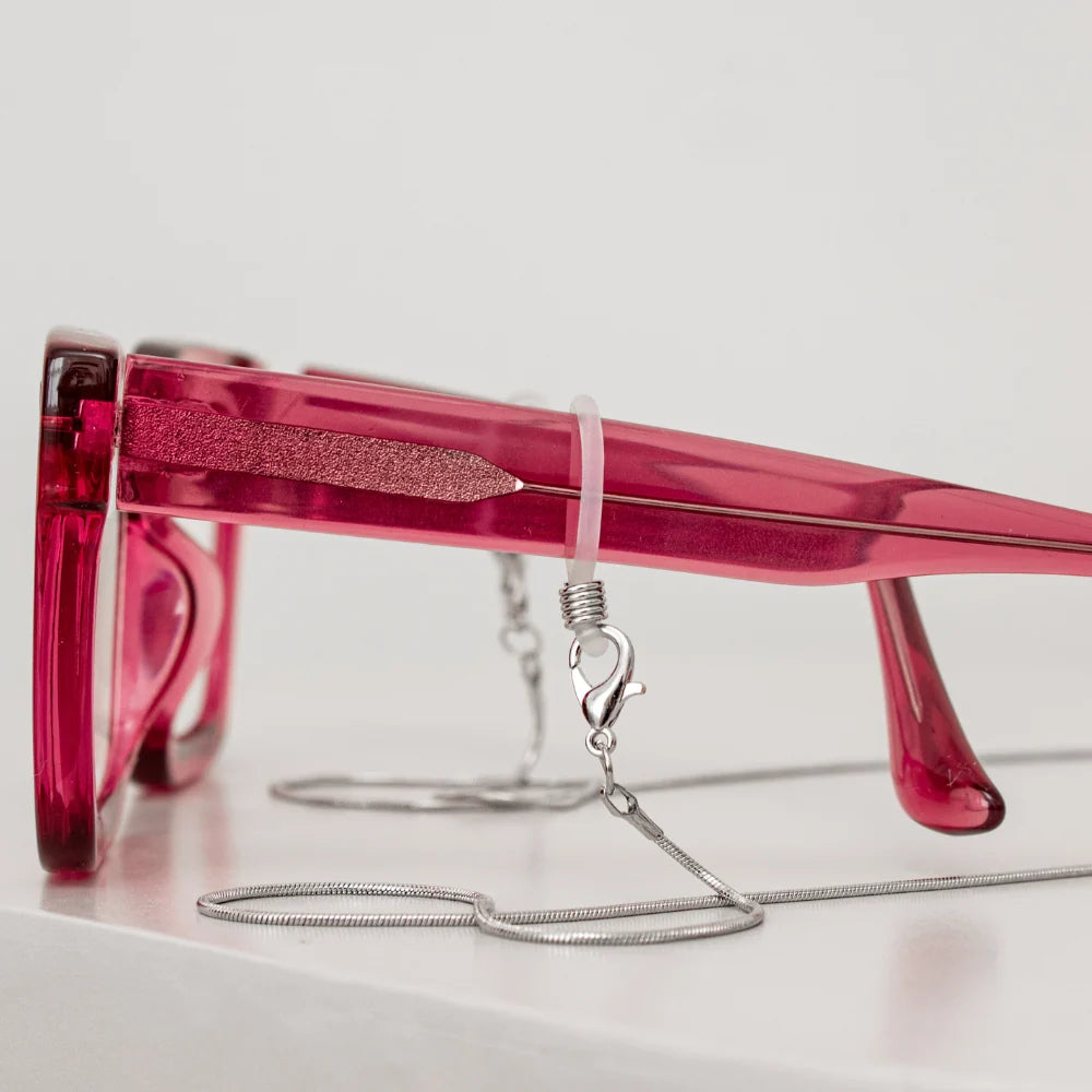 Queen of the Foxes Simple Glasses Chain