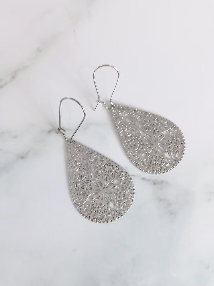 Jojo Earrings | Complete Pendant Hook Earrings