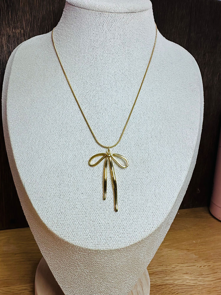 Jojo Solid Bow Necklace