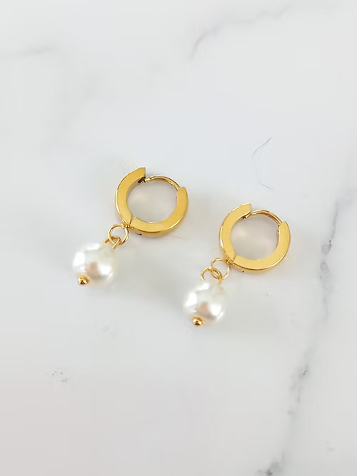 JOJO Pearly Round Earrings