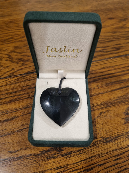 Jaslin Greenstone - Heart Necklace 40mm