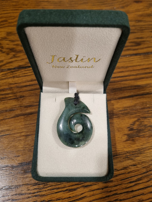 Jaslin Greenstone - Hook Necklace