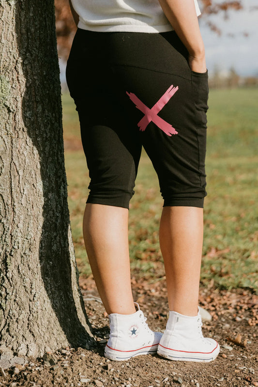 HOMELEE | 3/4 Apartment Pants - Black with Candy Pink X