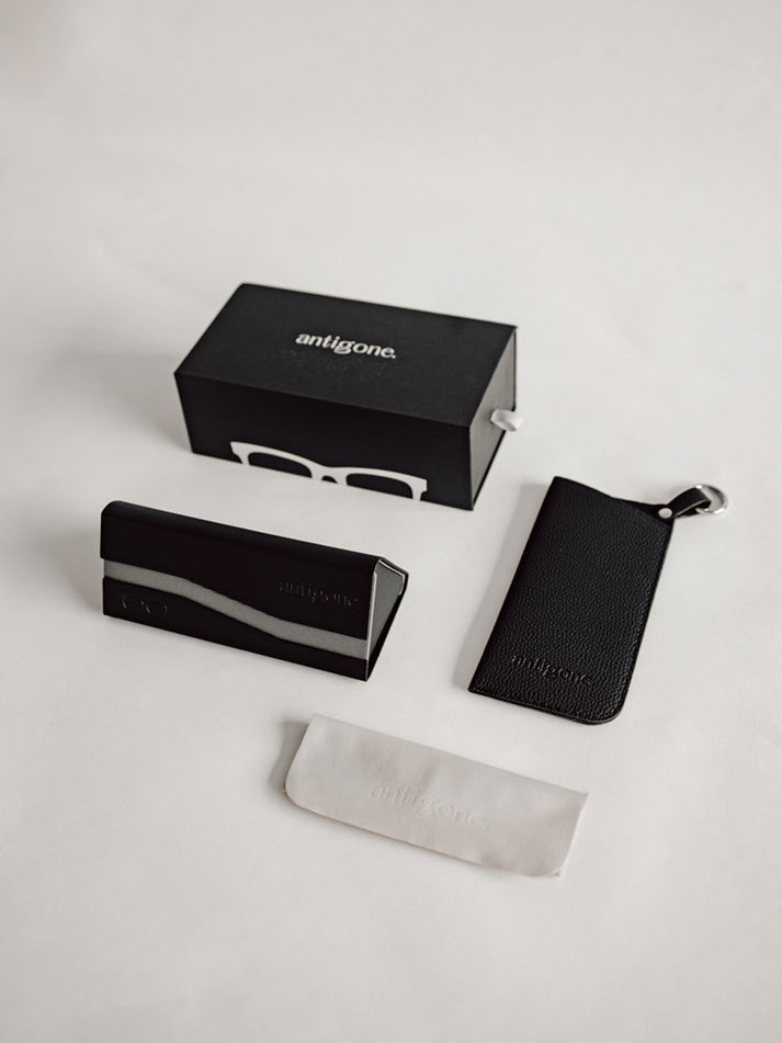 Antigone Sierra Sunglasses | Black