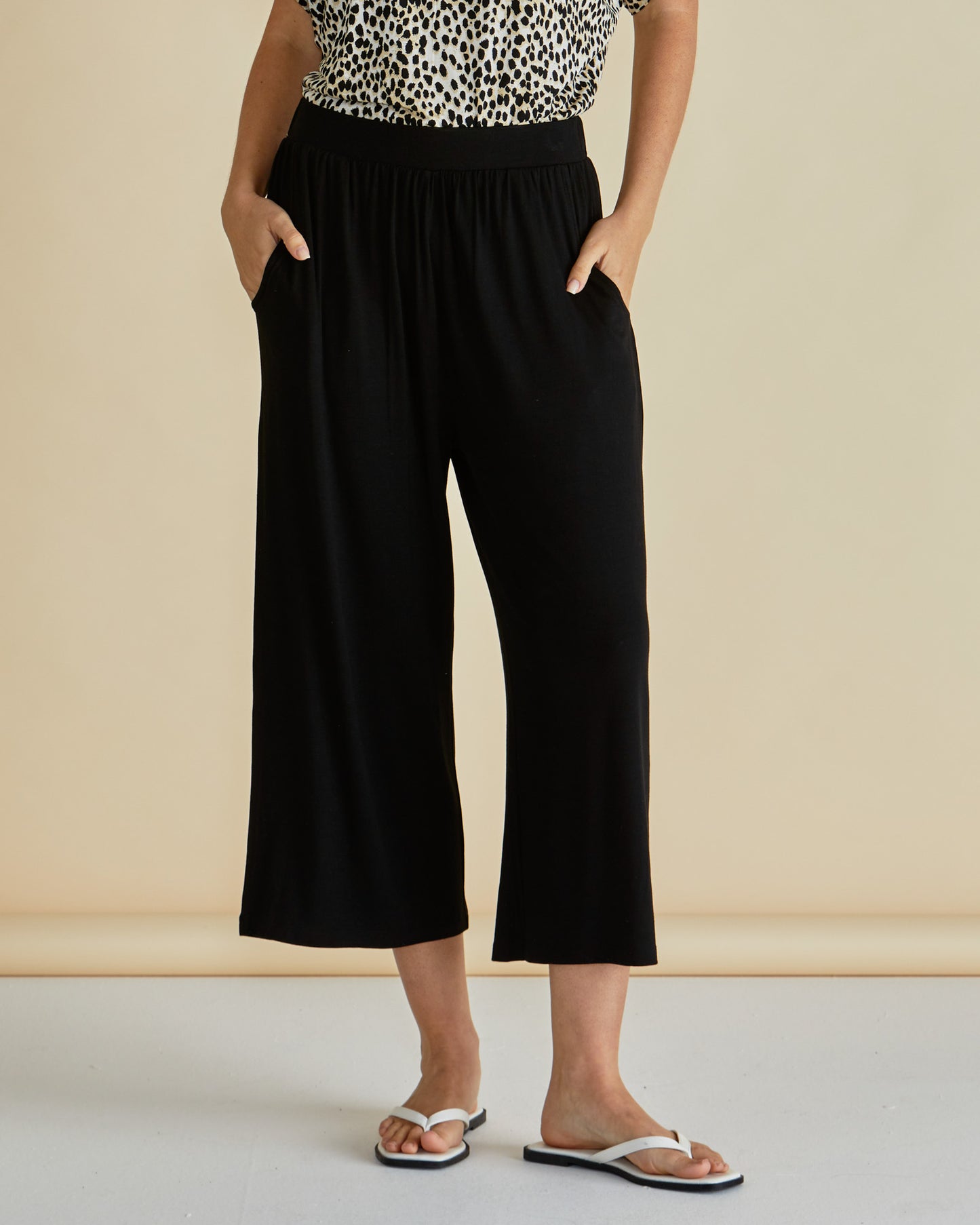Betty Basics Crystal Crop Jogger | Black