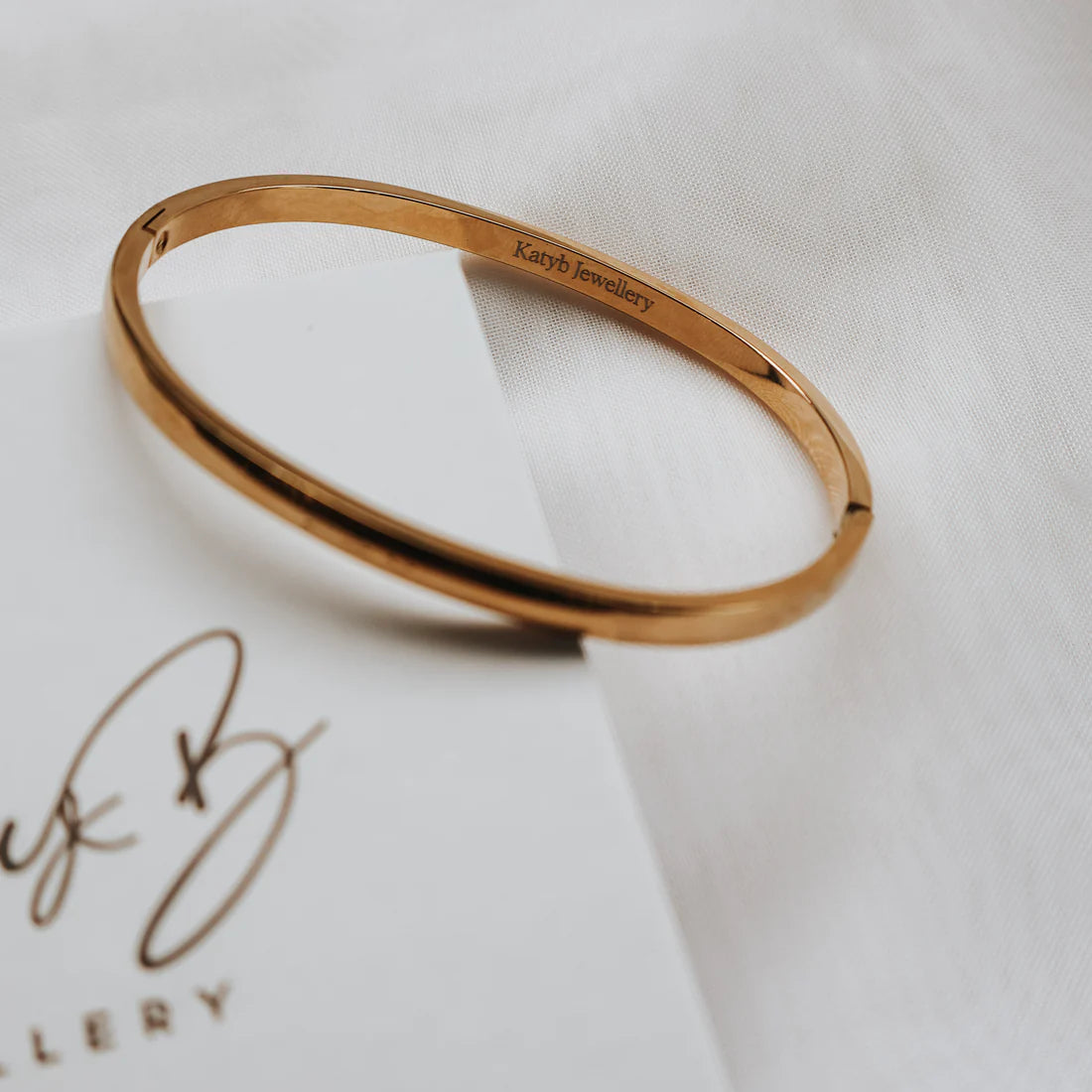 Katy B Small Oval Bangle