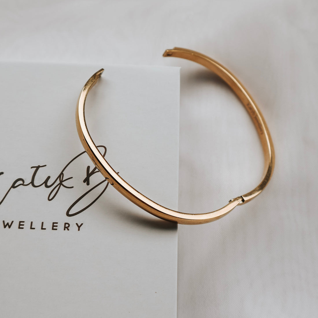 Katy B Small Oval Bangle