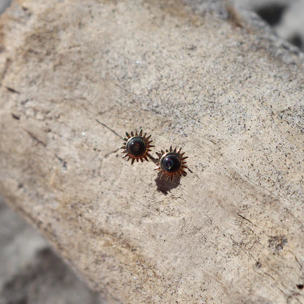 Little Taonga Ra Paua - Sun - Stud Earrings