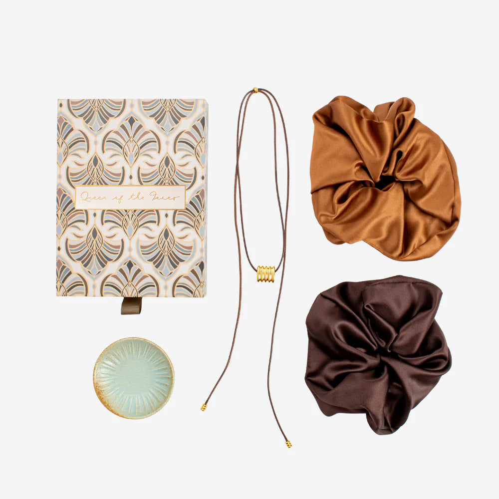 Queen of the Foxes Little Luxe Giftset | Pendant Cord Necklace