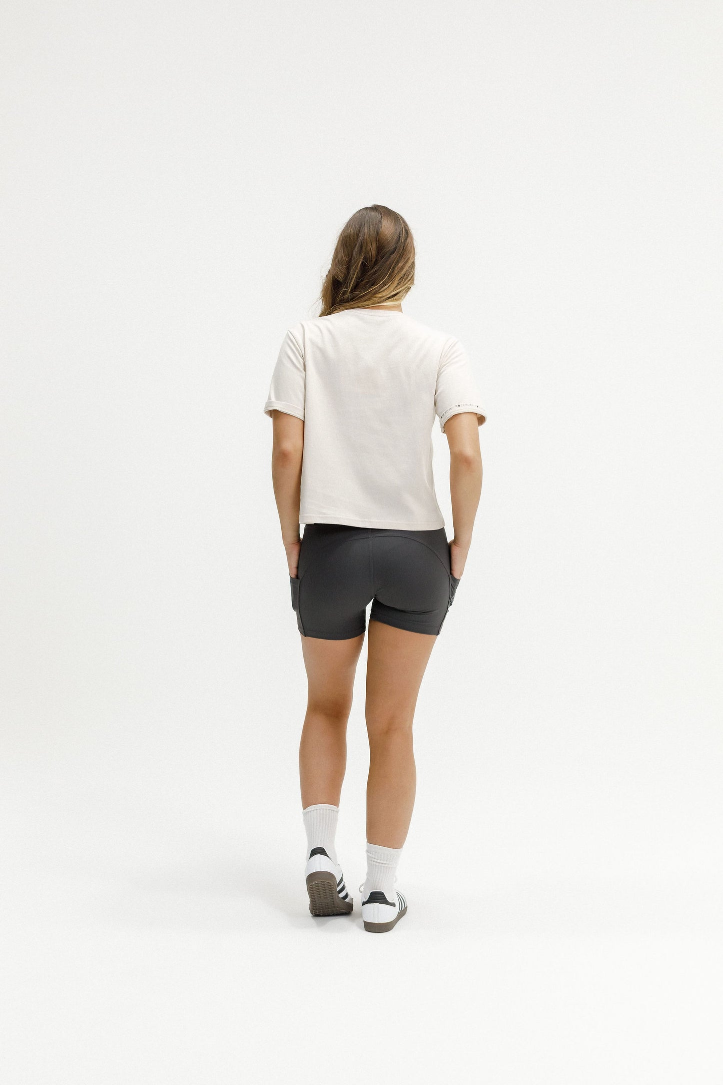 Rose Road Raven Tee | Bone