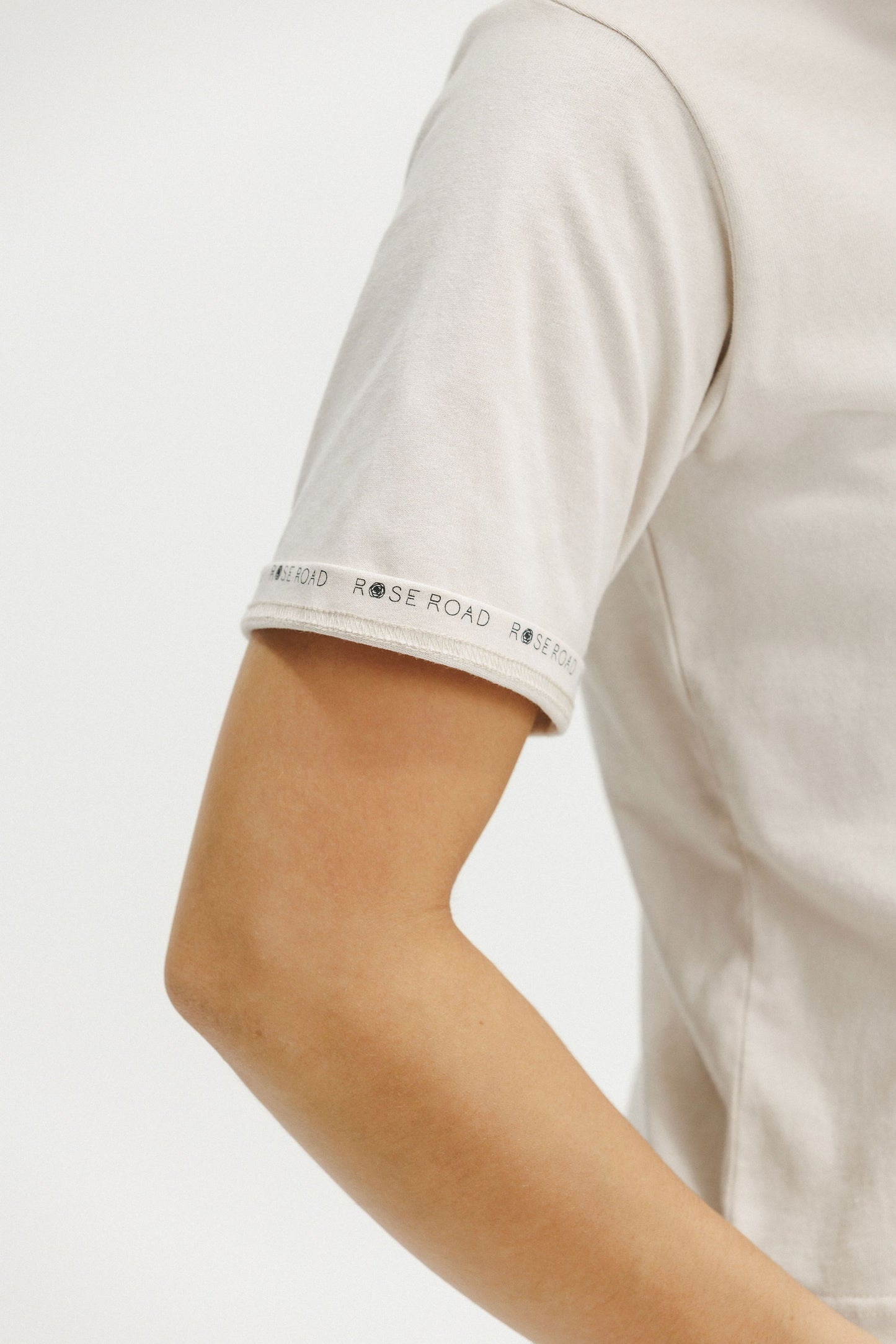 Rose Road Raven Tee | Bone