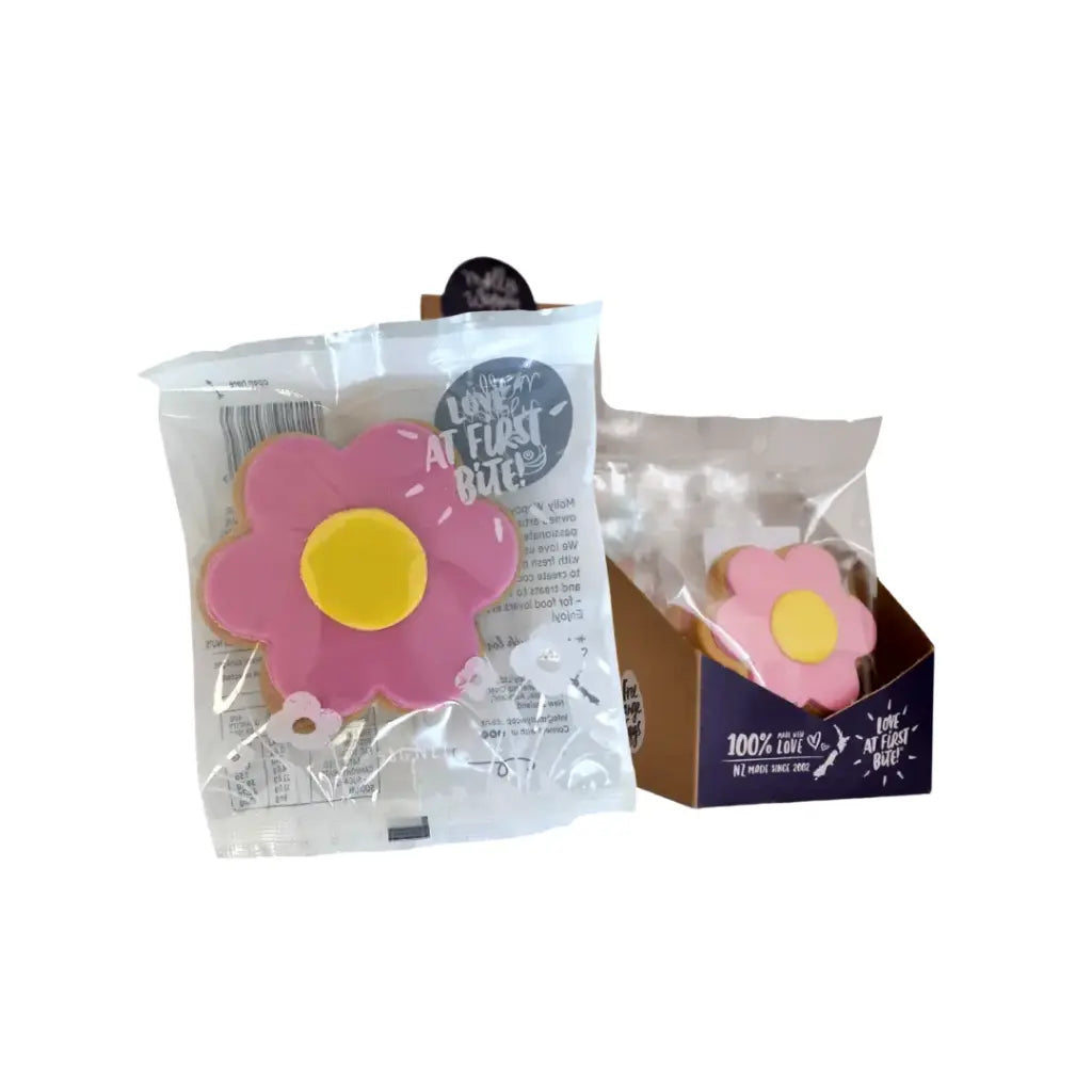 Molly Woppy Shortbread Pink Daisy Iced Cookies Grab'N'Go 58g