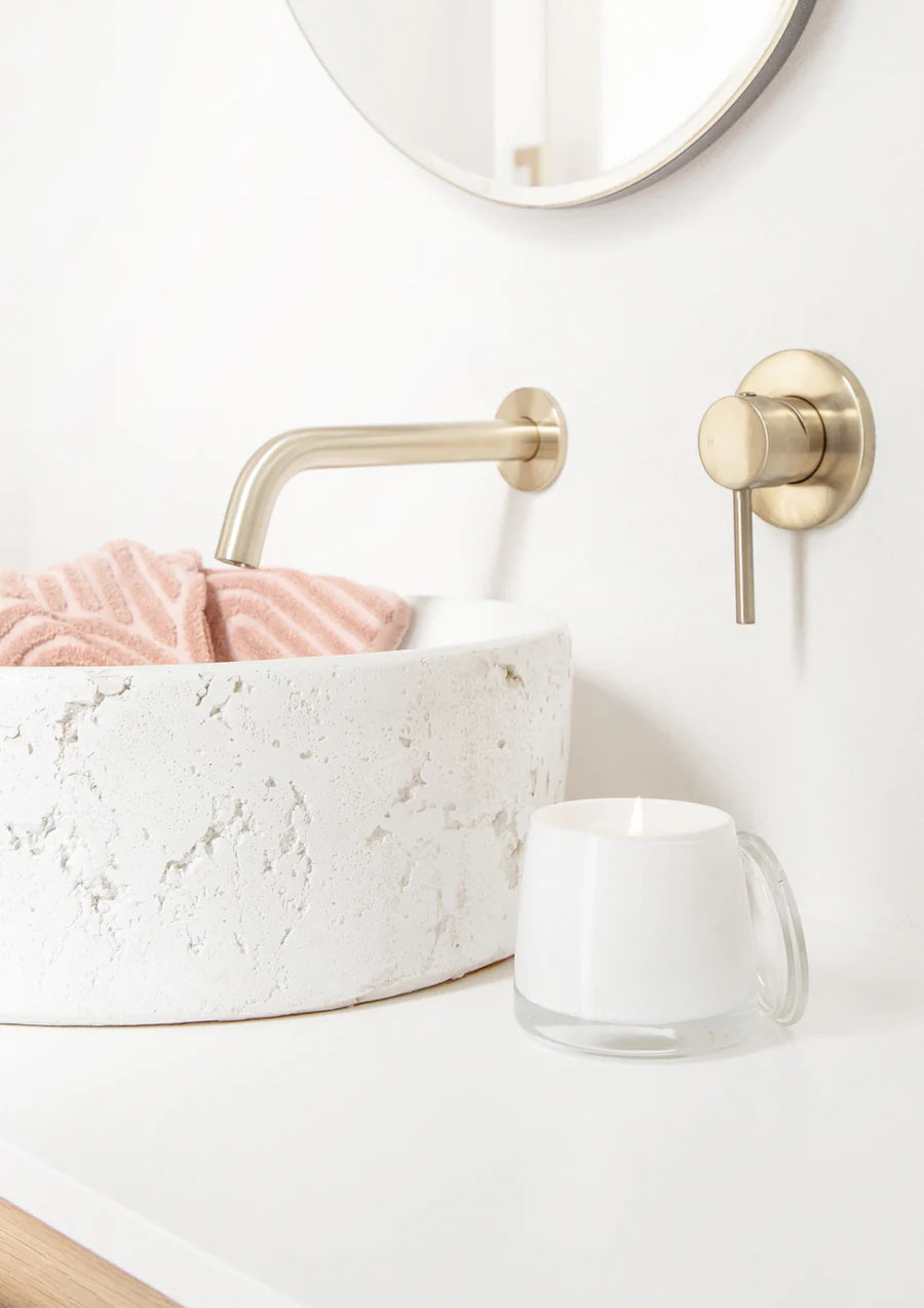 The Aromatherapy Co. Therapy Candle SOOTHE | Peony & Petitgrain