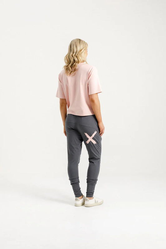 Homelee Apartment Pants | Graphite with Blossom X