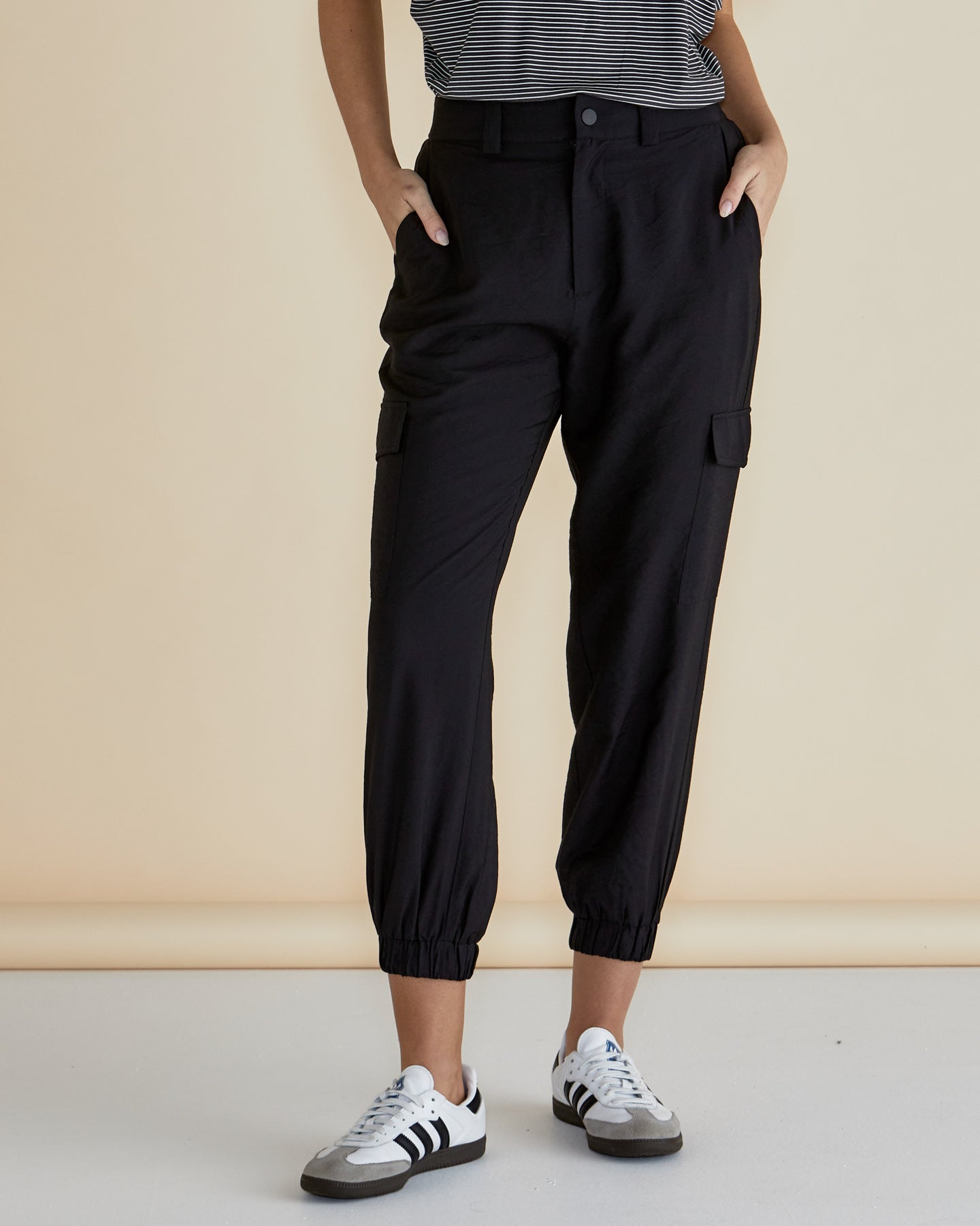 Betty Basics Adrianna Jogger | Black