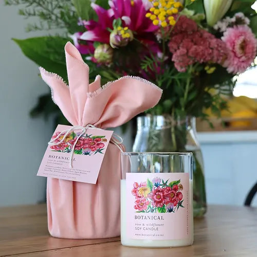 Botanical New Zealand Soy Candle - Rose & Wildflower