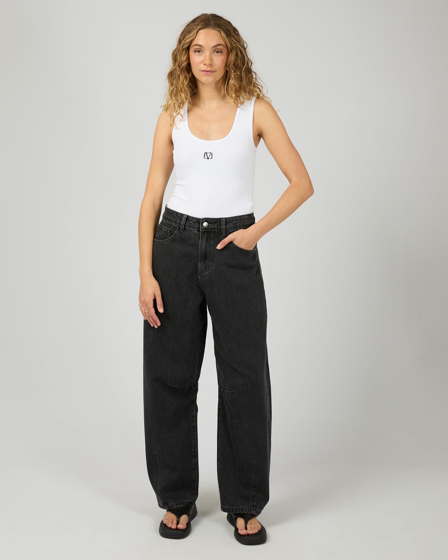 All About Eve Hallie Barrell Leg Jean | Coal