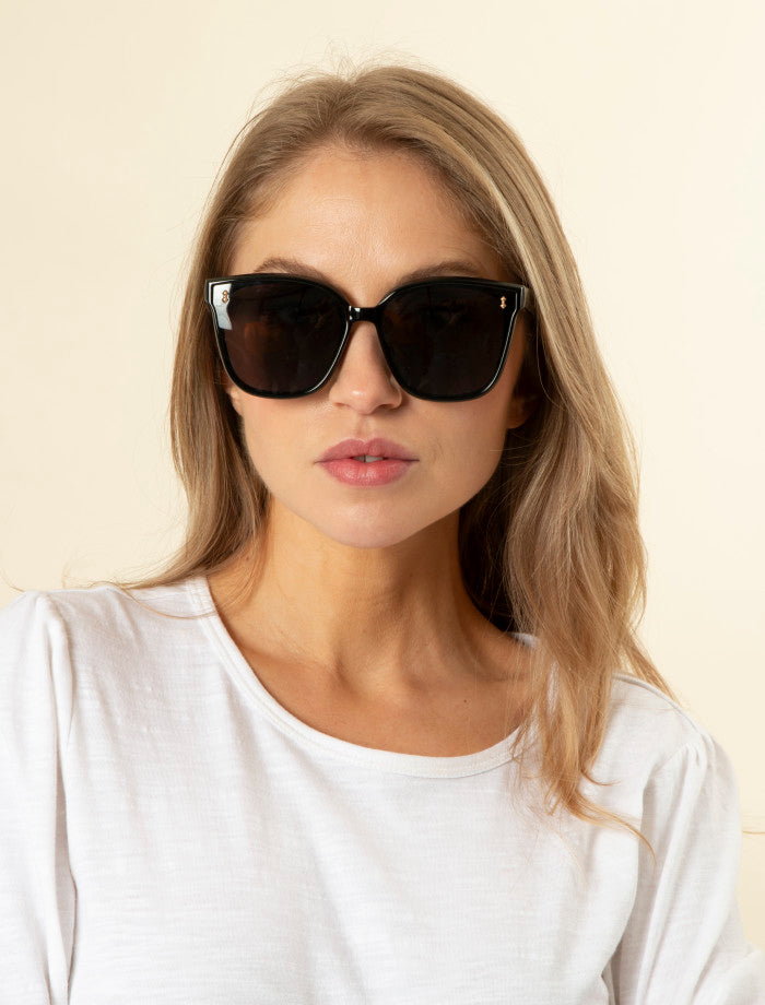 Stella + Gemma Lola Polarised Sunglasses - Black