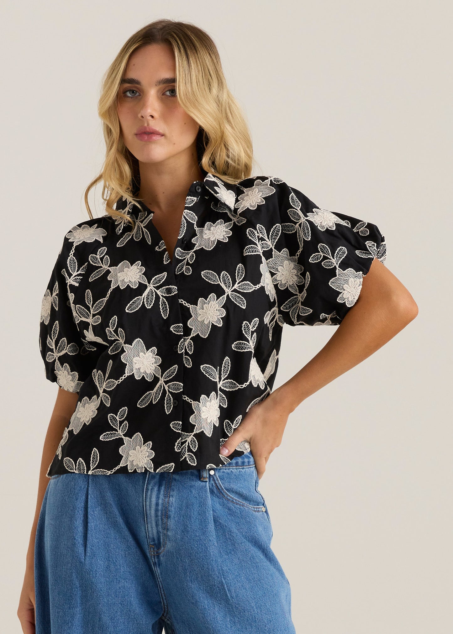 SASS Marlowe Bubble Sleeve Blouse | Black Cream Floral