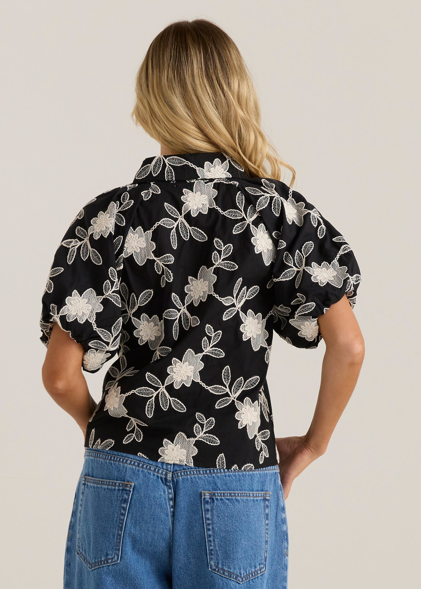 SASS Marlowe Bubble Sleeve Blouse | Black Cream Floral