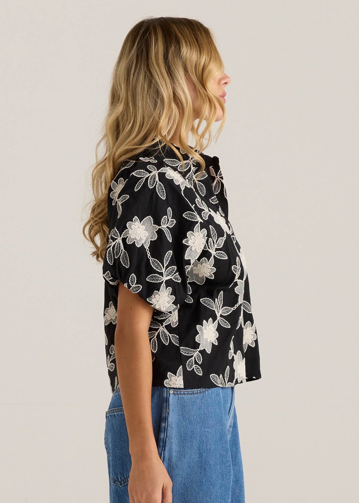 SASS Marlowe Bubble Sleeve Blouse | Black Cream Floral