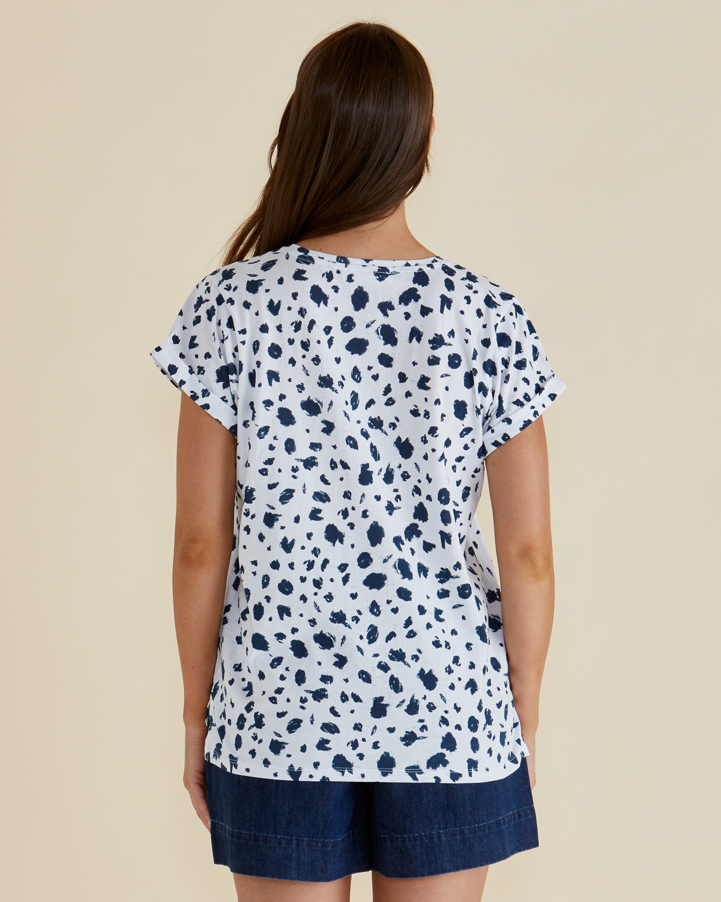 Betty Basics Ayla V-Neck Tee | Spot Print
