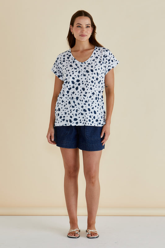 Betty Basics Ayla V-Neck Tee | Spot Print
